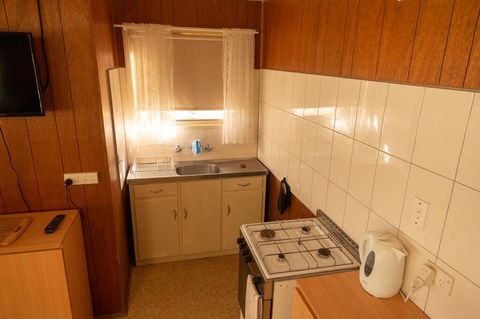 Limestone Cottage - Whitsundays Accommodation 3