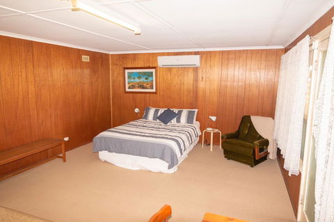 Limestone Cottage - Whitsundays Accommodation 1
