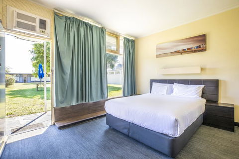 Links Hotel - Whitsundays Accommodation 2