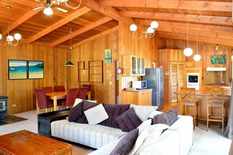 Lisieux - Whitsundays Accommodation 2