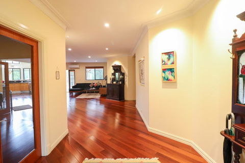 Lumeah House - Whitsundays Accommodation 3