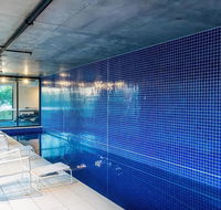 Luxury 2BR Yarra River Views WIFI-Netflix-Pool-Gym - Whitsundays Accommodation