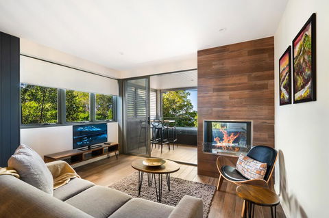 Luxury Hinterland Retreat - Family Suite With Hinterland And Ocean Views - Whitsundays Accommodation 0