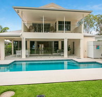 Luxury Living on the Beachfront - Whitsundays Accommodation