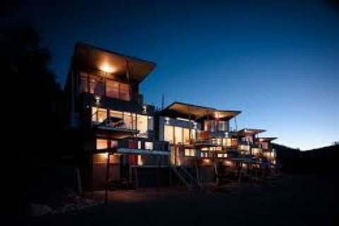 Luxury Scandinavian Townhouse - Whitsundays Accommodation 0