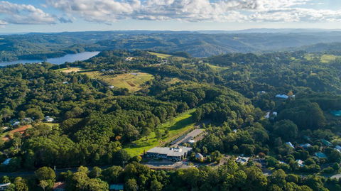 Luxury Spa Retreat With Ocean And Hinterland Views - Whitsundays Accommodation 1