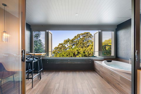 Luxury Spa Retreat With Ocean And Hinterland Views - Whitsundays Accommodation 2