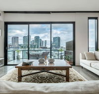 Luxury Waterfront 4BDR Townhouse with Amazing Views - Whitsundays Accommodation