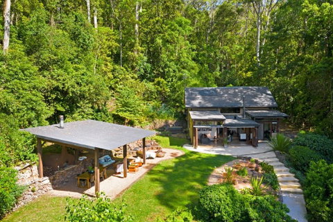 Lyra - Kangaroo Valley - Whitsundays Accommodation 0