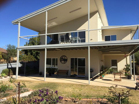 Lyreen's Apartment - Whitsundays Accommodation 0