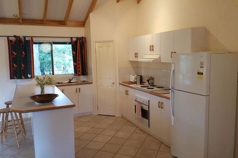 Magic Bush Hideaway 2 Azalea Court - Whitsundays Accommodation 1