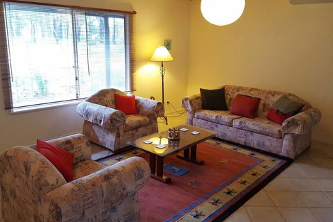 Magic Bush Hideaway 2 Azalea Court - Whitsundays Accommodation 3