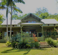 Magnolia Cottage - Whitsundays Accommodation