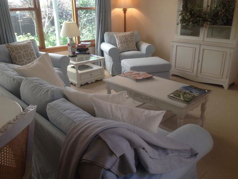 Magnolia Cottage - Whitsundays Accommodation 2