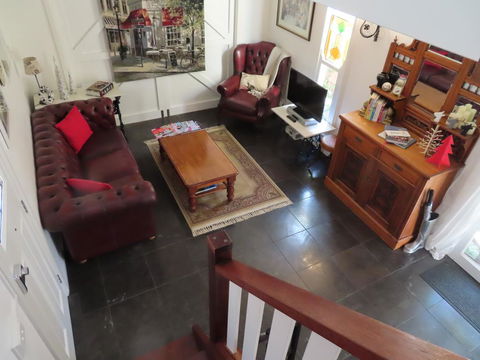 Maison De May Boutique Bed & Breakfast - Whitsundays Accommodation 3