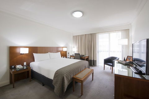 Majestic Roof Garden Hotel - Whitsundays Accommodation 0