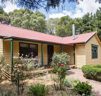 Malakai Farm Stay - Whitsundays Accommodation