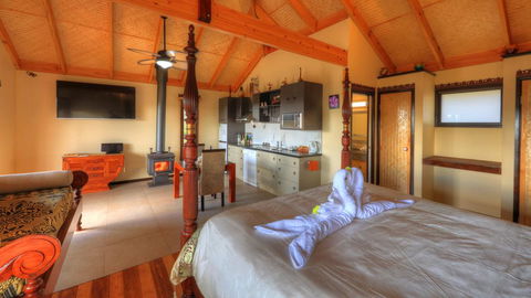 Maleny Tropical Retreat - Whitsundays Accommodation 1