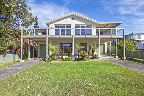 Malibu Magic Bawley Point - Whitsundays Accommodation 0