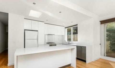 Malvern 3 Bedroom Home - Whitsundays Accommodation 2