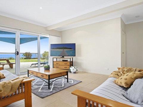 Mamorhomy - Beachfront Spacious Apartment - Whitsundays Accommodation 0