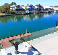 Mandurah Dolphin Escape - Whitsundays Accommodation