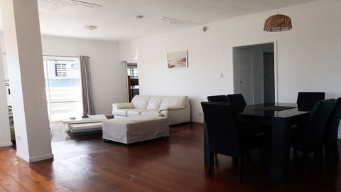Maple Villa - Whitsundays Accommodation 2