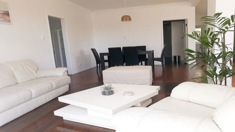 Maple Villa - Whitsundays Accommodation 1