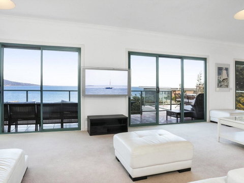 Martha's Villa - Whitsundays Accommodation 0