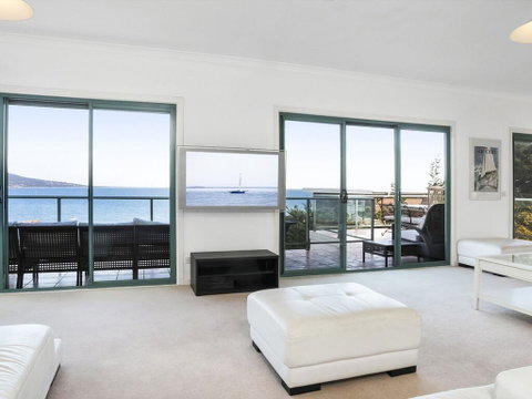 Martha's Villa - Whitsundays Accommodation 1