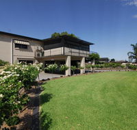 Mayfair Motel - Whitsundays Accommodation