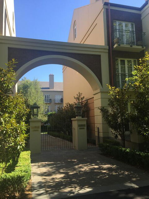 MCG, Rod Laver, City - Best Location In Melbourne - Whitsundays Accommodation 0