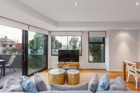 Melbourne Holiday Apartments Williamstown - Whitsundays Accommodation 0