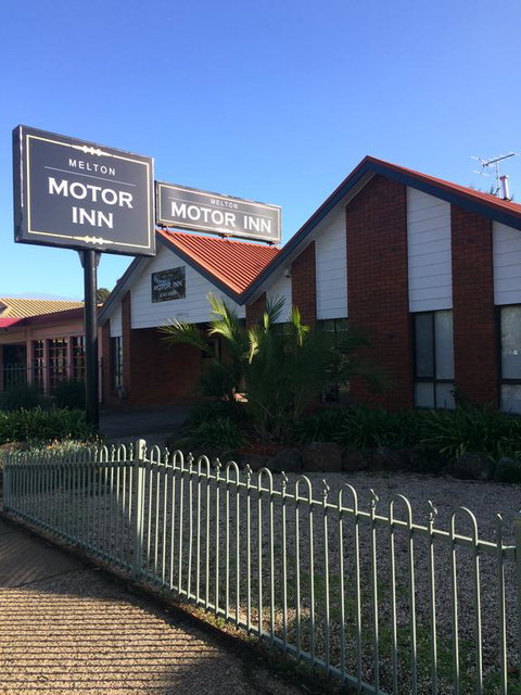 Melton Motor Inn And Apartments - Whitsundays Accommodation 3