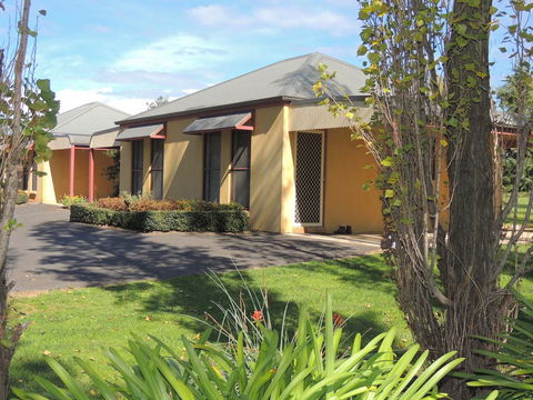Melview Greens - Whitsundays Accommodation 1