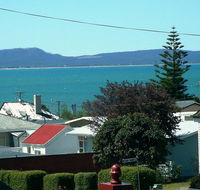 Meredith House - Whitsundays Accommodation