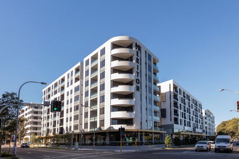 Meriton Suites Coward Street, Mascot - Whitsundays Accommodation 1