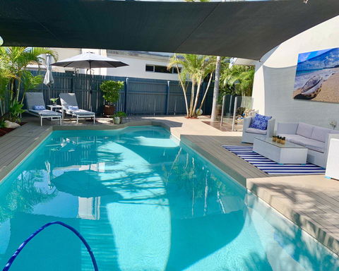 Mermaid Beach House - Whitsundays Accommodation 1