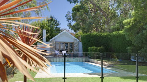 Merricks North Retreat - Country Home On 5 Acres - Whitsundays Accommodation 3