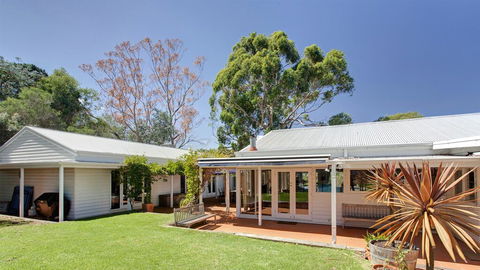 Merricks North Retreat - Country Home On 5 Acres - Whitsundays Accommodation 1