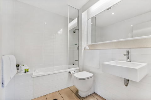 Metzo Noosa Resort - Whitsundays Accommodation 2