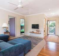 Middles - Villa Manyana 02 - Whitsundays Accommodation