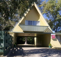 Millers Cottage Motel - Whitsundays Accommodation