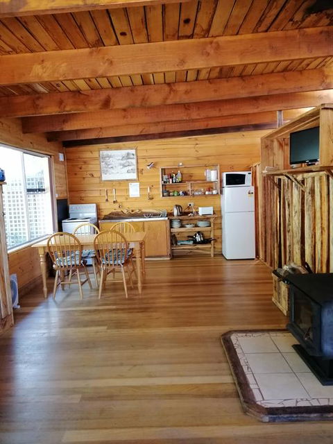 Minnow Cabins Lower Beulah - Whitsundays Accommodation 3