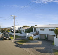 Minutes walk to Peregian Beach and surf - Unit 1/28 Pelican Street - Whitsundays Accommodation