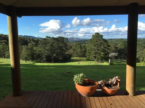 Mirradong Cottage - Whitsundays Accommodation 0