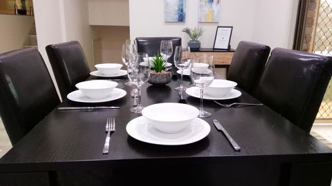 Modern 4-Bedroom House On Cunningham Near Singleton CBD Hunter Valley - Whitsundays Accommodation 3