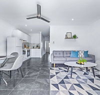 Modern Beach Front Apartment - Whitsundays Accommodation
