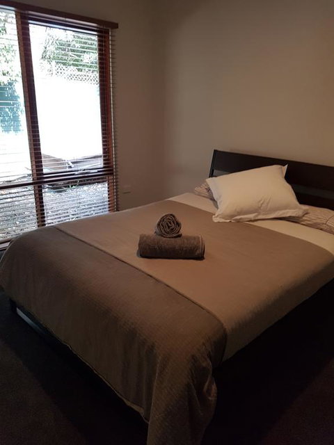 Montrose Barn House - Whitsundays Accommodation 3