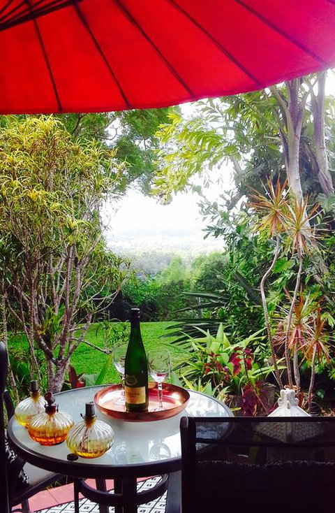 Montville B&B - Whitsundays Accommodation 3